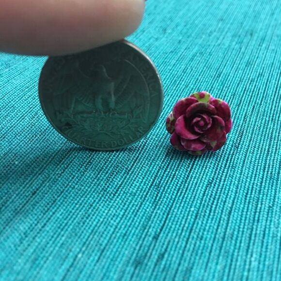 (K2) Pink Flower Earrings - Picture 6 of 6